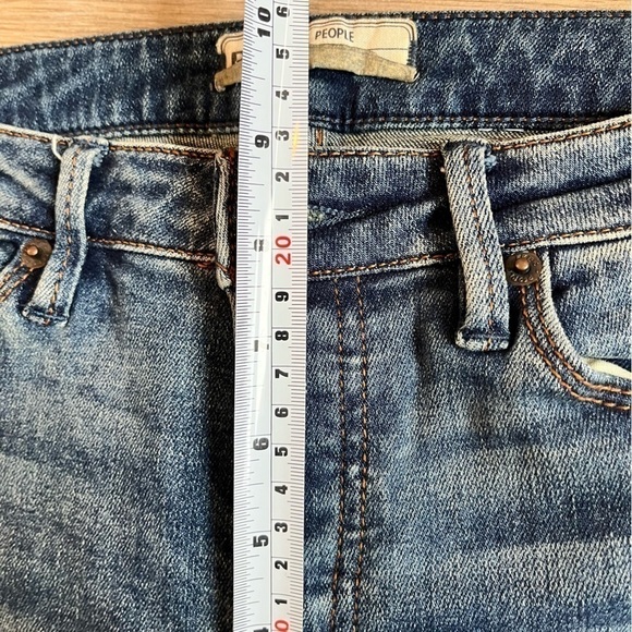FREE PEOPLE Mid Rise Ankle Length Skinny Jean Medium Wash, Size 26 - Picture 10 of 11